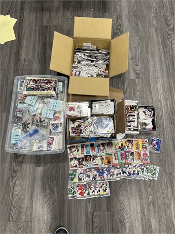 LARGE LOT OF HOCKEY CARDS - SOME 70’s & YOUNG GUNS + MISC PACKS & ECT