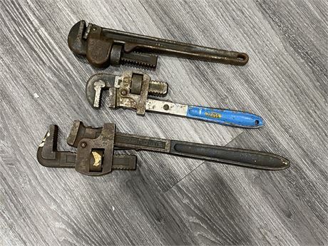 3 VINTAGE PIPE WRENCHES