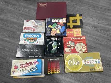 VINTAGE BOARD GAMES LOT - UNSURE IF ALL COMPLETE
