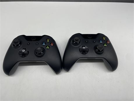 2 XBOX ONE BLACK CONTROLLERS