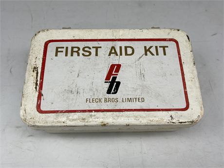VINTAGE FIRST AID KIT (FULLY STOCKED)