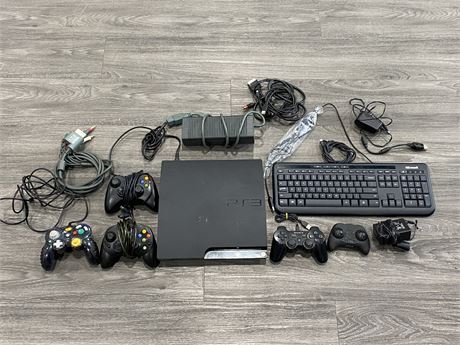MICROSOFT KEYBOARD, PS3 CONSOLE / CORDS, & 4 CONTROLLERS