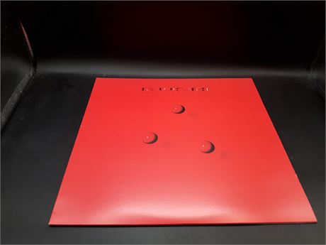 RUSH - HOLD YOUR FIRE (M) MINT CONDITION - VINYL