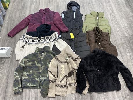 WOMENS WINTER VEST/FLEECE LOT-ASSORTED SIZES (MOSTLY WOMANS S-M)
