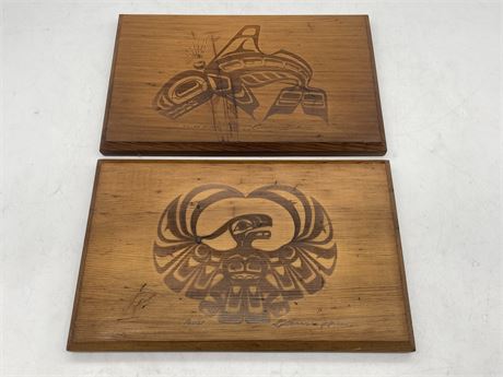 2 VINTAGE CLARENCE A WELLS WOOD PLAQUES 6.5”x10.5”