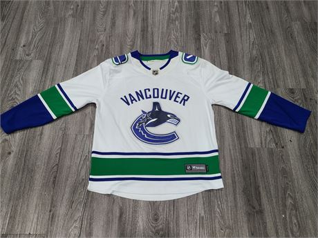 VANCOUVER CANUCKS OFFICIAL JERSEY SIZE L