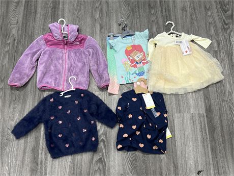 LOT OF NEW GIRLS CLOTHING 3-6 MONTHS