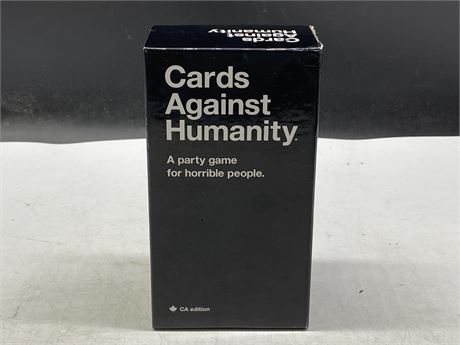 LIKE NEW CARDS AGAINST HUMANITY GAME (BARELY PLAYED)