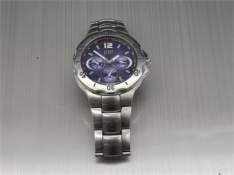 GUESS STEEL MENS DIVER WATCH