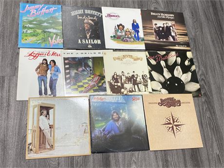 11 COUNTRY RECORDS (Some scratched)