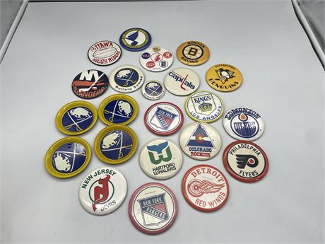 LOT OF VINTAGE NHL BUTTONS