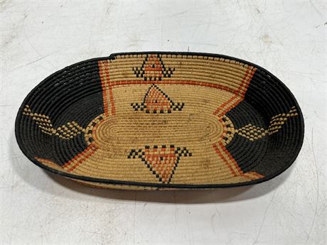 1950s FINELY WOOVEN TEE-PEE BASKET (11” wide)