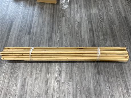 21 PIECES OF WOOD CROWN MOULDING (72”x2.5”)