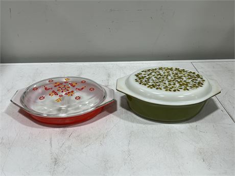 2 LARGE PYREX LIDDED DISHES