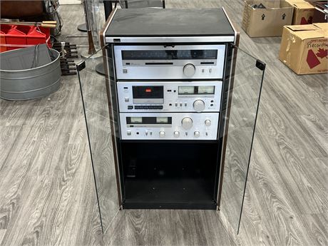 SANSUI ENTERTAINMENT SYSTEM IN STAND - WORKING