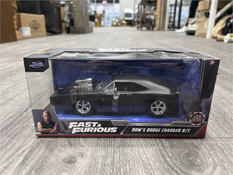 FAST & FURIOUS DOMS DODGE CHARGER R/T DIE CAST 1/24 SCALE