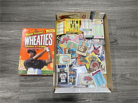 FLAT OF MOSTLY VINTAGE SPORTS CARDS & SEALED TIGER WOODS WHEATIES