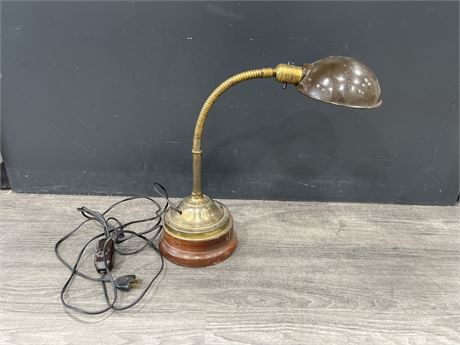 VINTAGE GOOSE NECK DESK LAMP - 17” TALL