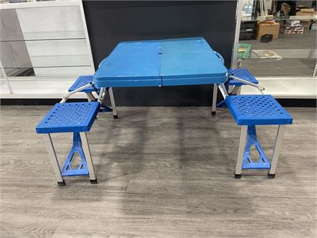VINTAGE BLUE FOLDUP PICNIC TABLE & CHAIRS 55”x33”x27”