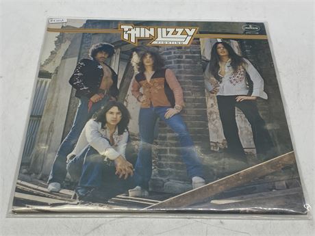 THIN LIZZY - FIGHTING - EXCELLENT (E)