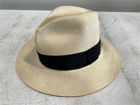 AUTHENTIC PANAMA HAT PURCHASED IN COLON, PANAMA - LIKE NEW SIZE 56