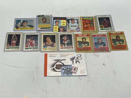 LIGHTNING ON ICE 75 YEAR STAMP COLLECTION & 13 ASSORTED SPORTS CARDS