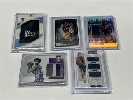 5 FOOTBALL / BASKETBALL CARDS - 4 JERSEY CARDS INCLUDING ROOKIES