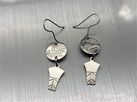STERLING SILVER FIRST NATION HAIDA DANGLE EARRINGS MARKED RM
