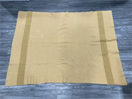 VINTAGE 3.5 POINT WOOL BLANKET (MADE IN ENGLAND - 78”x58”)