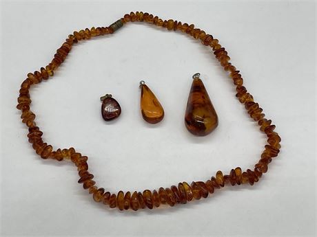 NATURAL AMBER NECKLACE (17”) & PENDANTS