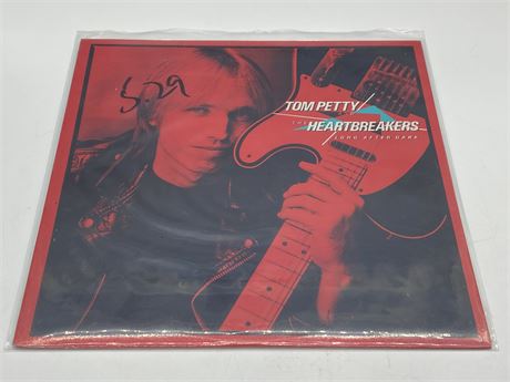 SEALED OLD STOCK TOM PETTY AND THE HEARTBREAKERS - LONG AFTER DARK