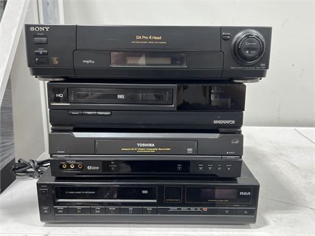 4 VHS PLAYERS