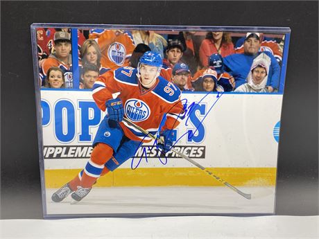 SIGNED CONNOR MCDAVID PICTURE 11”x14”