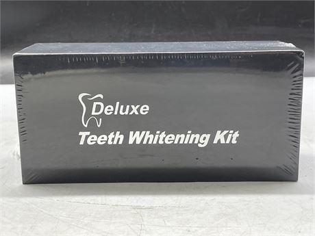 (SEALED) DELUXE TEETH WHITENING KIT