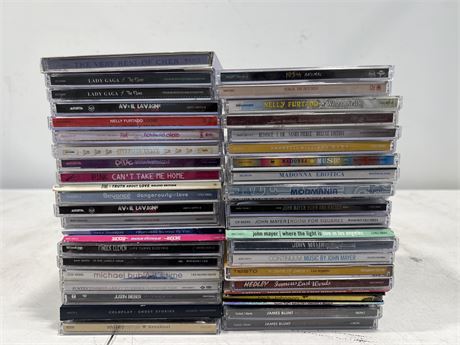 APROX. 40 CDS -  GOOD TITLES - CLEAN DISCS, EXCELLENT CONDITION