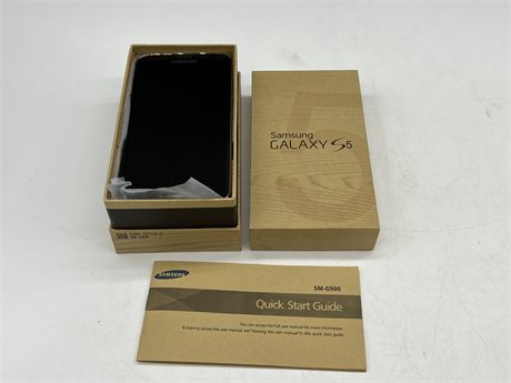 SAMSUNG GALAXY S5 - LIKE NEW W/ACCESSORIES & BOX