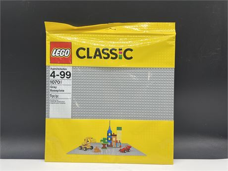 NEW IN PACK LEGO 10701 BASE