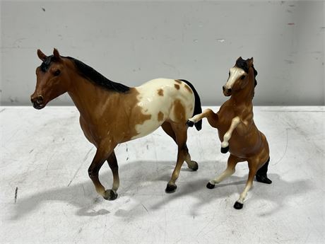 2 BREYER HORSES (Largest is 11” long)