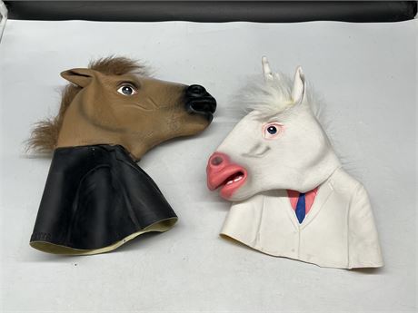 2 RUBBER PUPPET HORSE HEADS