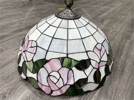 RETRO STAINED GLASS STYLE FLORAL HANGING LAMP 20”x12”
