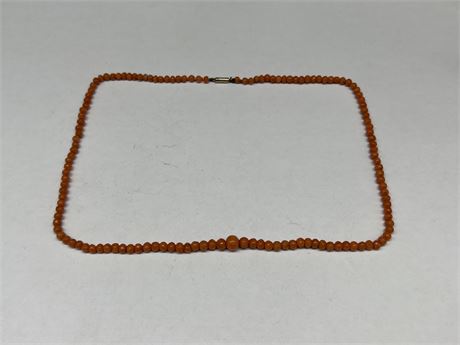 19TH CENTURY 9CT GOLD & BEADED CORAL CHOKER 16”