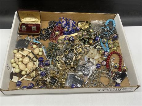 VINTAGE JEWELRY COLLECTION
