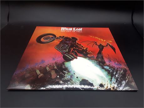 MEATLOAF - BAT OUT OF HELL (MINT CONDITION) - VINYL