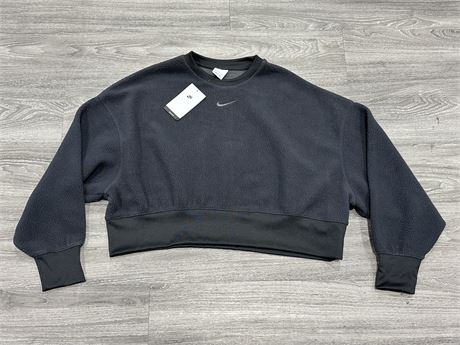 NWT NIKE WOMENS OVERSIZED SHERPA CROPPED CREW - SIZE S