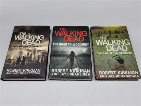 3 FIRST EDITIONS :THE WALKING DEAD
