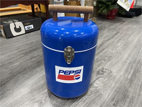 PEPSI COOLER C/W 2 CAN HANDLES NEW - OLD STOCK