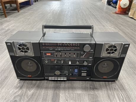 VINTAGE JVC BOOMBOX JVC-PC200 GHETTO BLASTER - UNTESTED (AS IS)
