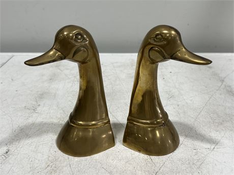 2 SOLID BRASS DUCK BOOKENDS (7” tall)
