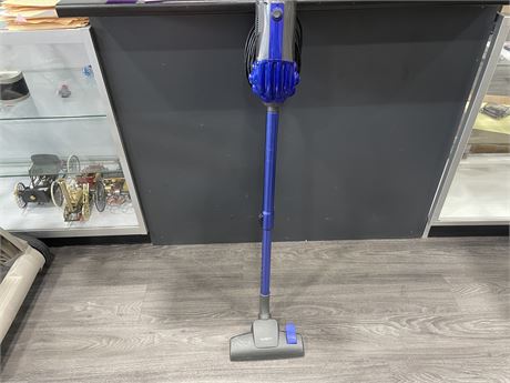 IWOOLY CORDED STICK VACUUM