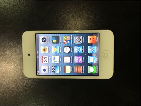 IPOD TOUCH 4TH GENERATION 8GB WORKS GREAT GOOD CONDITION